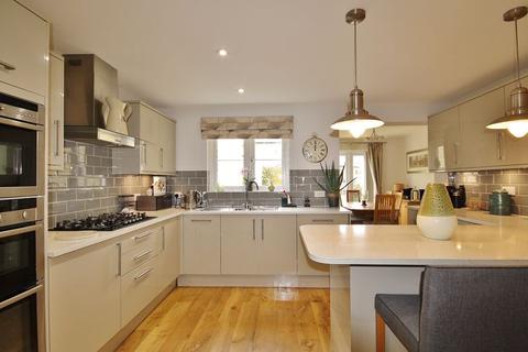 20 Barrington Close, Witney, OX28 5FL