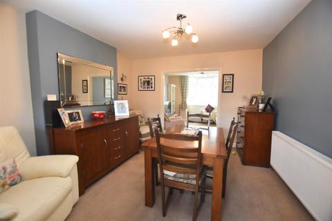 18 Glendower Avenue, Coventry, CV5 8BE