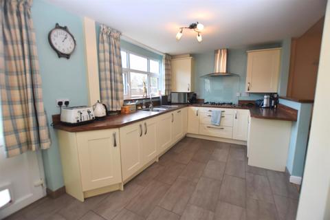 18 Glendower Avenue, Coventry, CV5 8BE
