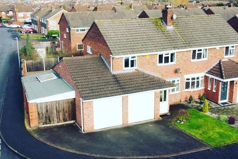 19 Alderbrook Drive, Nuneaton, CV11 6PL