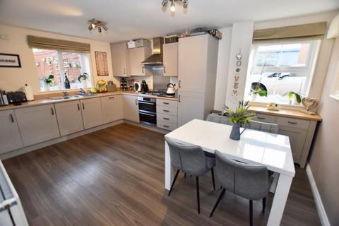 81 Lyons Drive, Coventry, CV5 9PN
