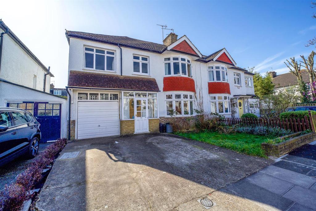 Poulett Gardens, Twickenham 4 bed semidetached house £1,300,000