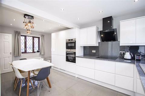 40 Edgecote, Great Holm, Milton Keynes, MK8 9ER