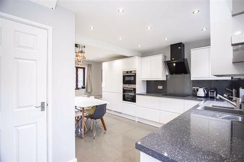40 Edgecote, Great Holm, Milton Keynes, MK8 9ER