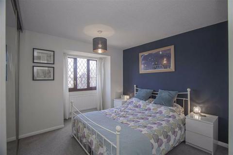 40 Edgecote, Great Holm, Milton Keynes, MK8 9ER