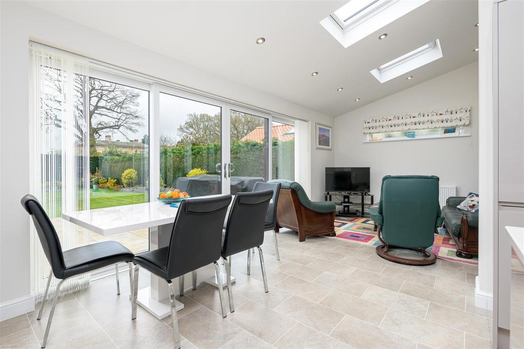 Family/garden room