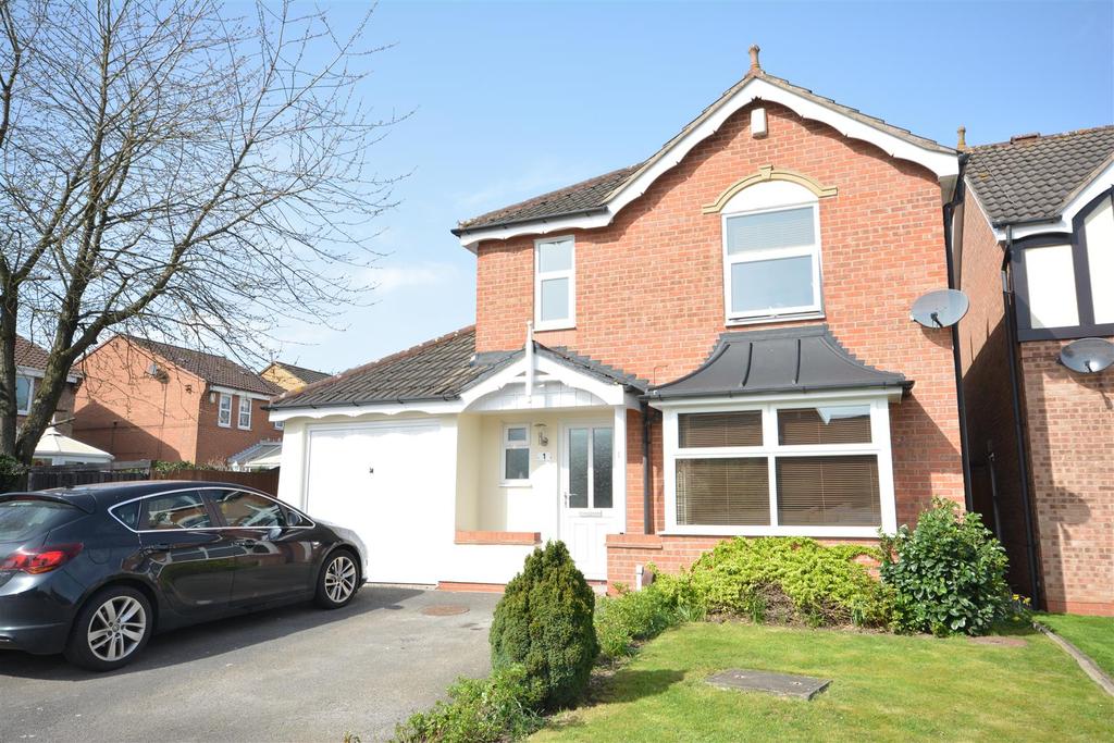 Jenny Burton Way, Hucknall, Nottingham 4 bed detached house £300,000