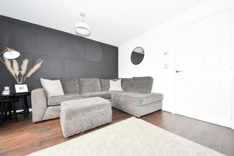 3 Amey Way, Warwick, CV34 5AL