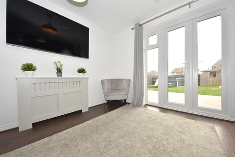 3 Amey Way, Warwick, CV34 5AL