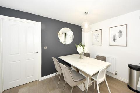 3 Amey Way, Warwick, CV34 5AL