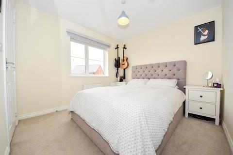 31 Hankinson Road, Warwick, CV34 5NF
