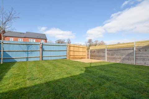 31 Hankinson Road, Warwick, CV34 5NF
