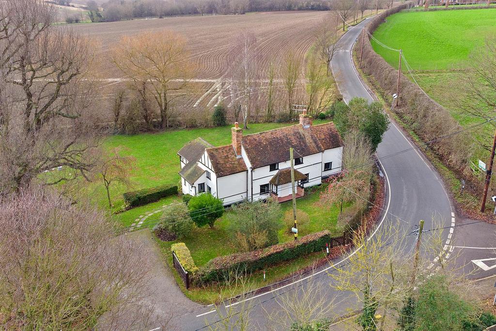 Trueloves Lane, Ingatestone 3 bed detached house £700,000