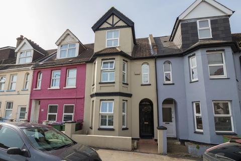 15 Bournemouth Road, Folkestone, CT19 5BA