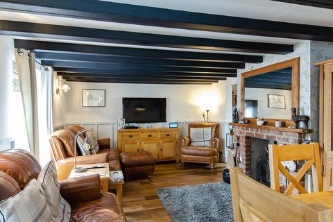 6 Coltman Row, Roos, Hull, HU12 0HD