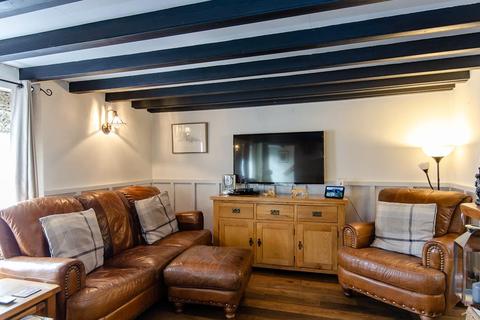 6 Coltman Row, Roos, Hull, HU12 0HD