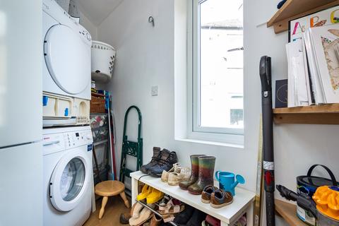 36 Broomside Terrace, Edinburgh, EH12 7LZ