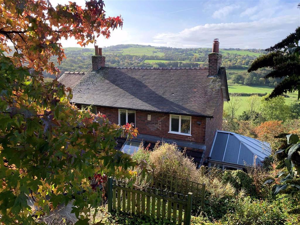 Hague Bar, New Mills, High Peak, Derbyshire 4 bed detached house £