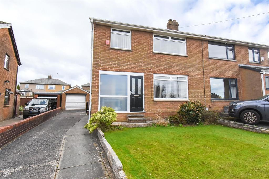 The Crescent, Blackburn 3 bed semidetached house £195,000