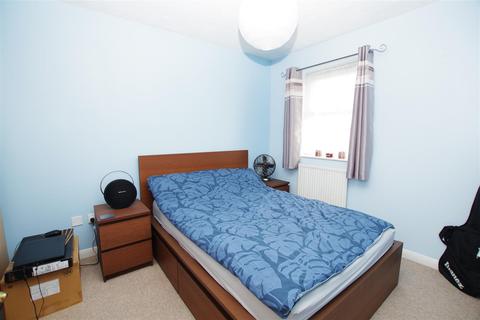 40 Pasture Close, Swindon, SN2 2UH