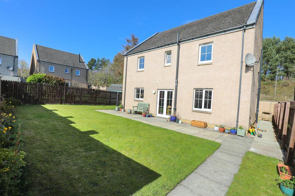 Sappi Road, Glenrothes 5 bed house £285,000