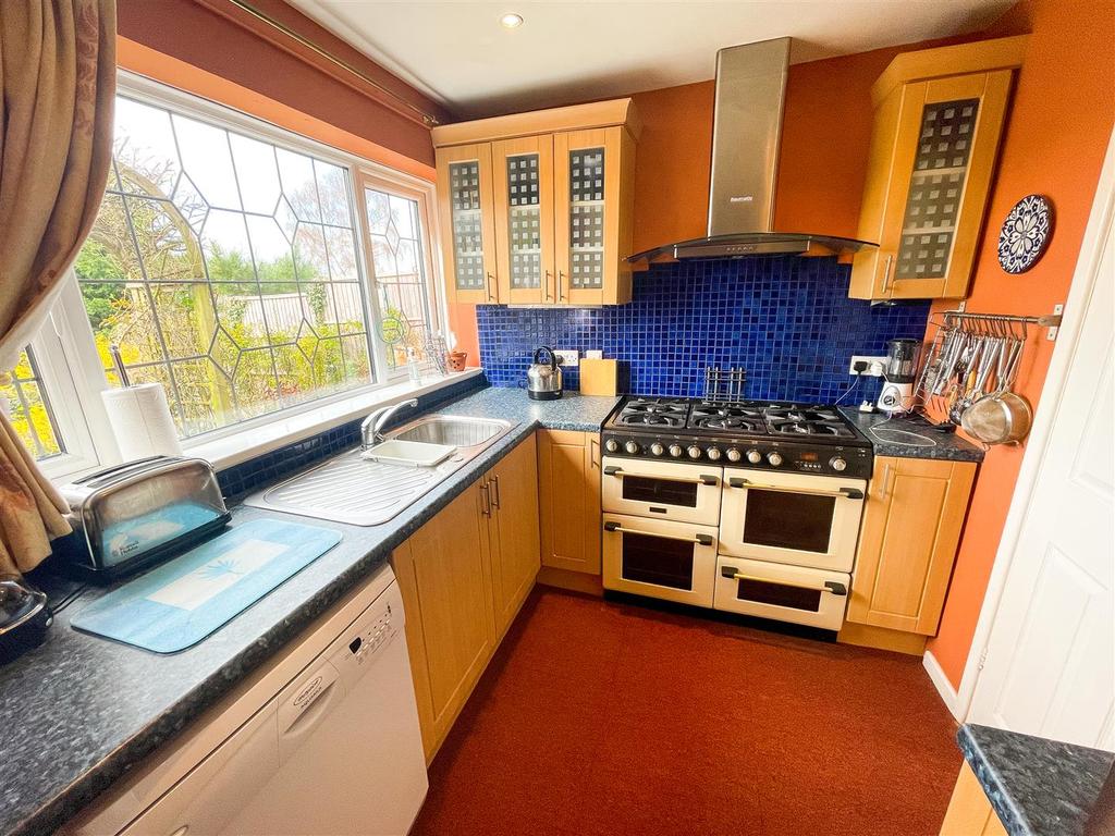 Kitchen/Breafkast Room