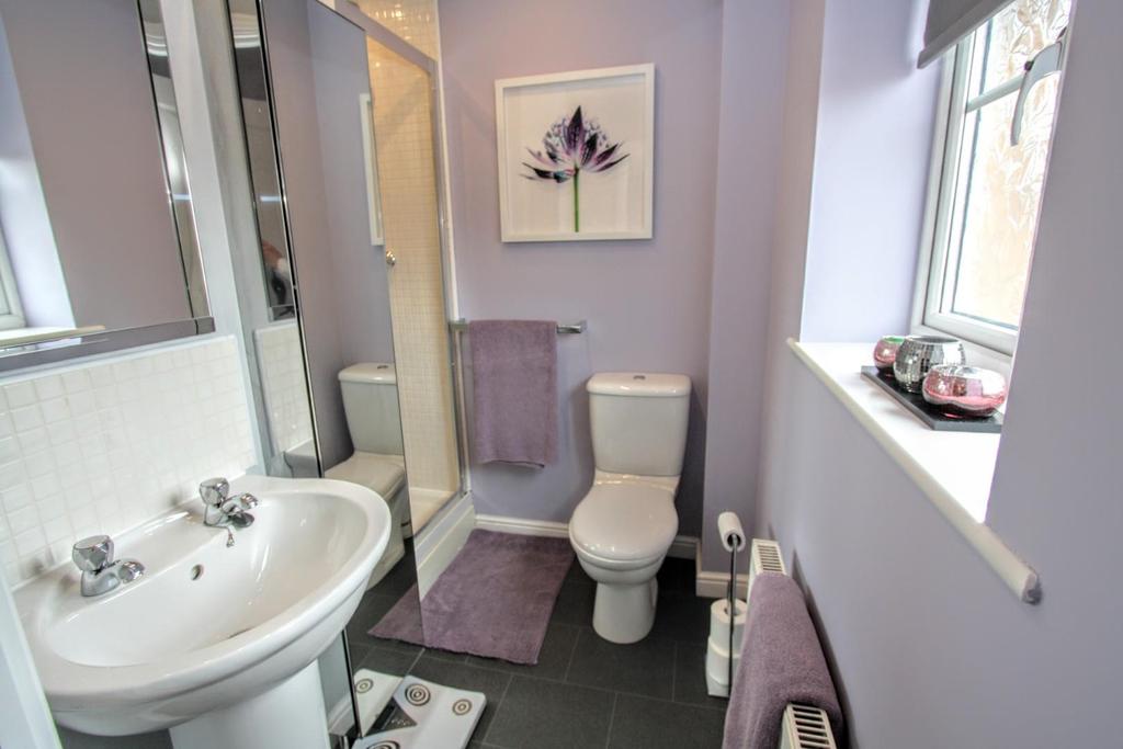 En suite shower room