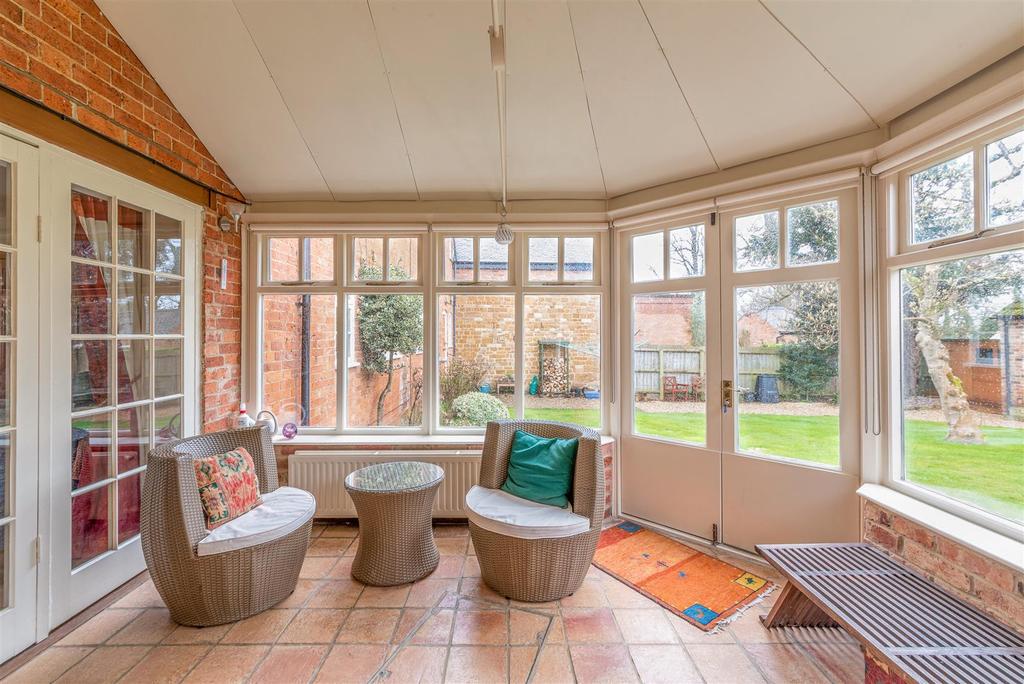 West-Langton-Hall-Market-Harborough-mews-Magnolia-