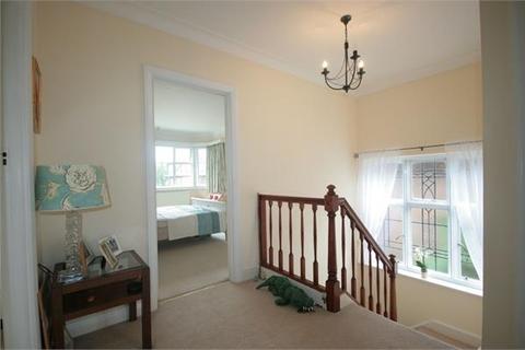 27 Greenhill, Wembley, HA9 9HF
