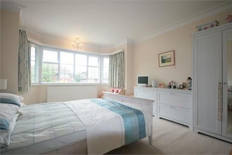 27 Greenhill, Wembley, HA9 9HF