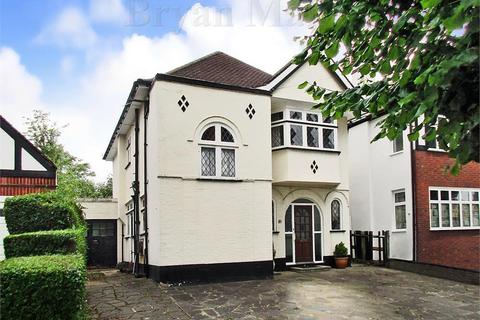 81 Shaftesbury Avenue, Kenton, Harrow, HA3 0RB
