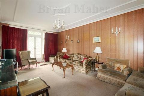 81 Shaftesbury Avenue, Kenton, Harrow, HA3 0RB