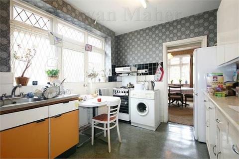 81 Shaftesbury Avenue, Kenton, Harrow, HA3 0RB