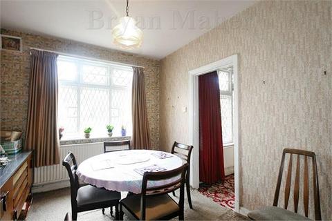 81 Shaftesbury Avenue, Kenton, Harrow, HA3 0RB