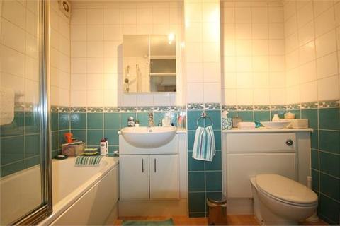 22 Crown Walk, Wembley, HA9 8HU