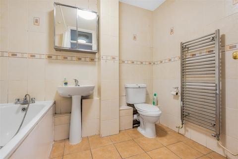 23 Crown Walk, Wembley, HA9 8HU