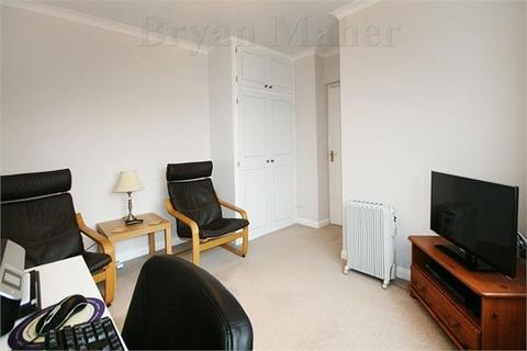 57 Shaftesbury Avenue, Kenton, Harrow, HA3 0RB
