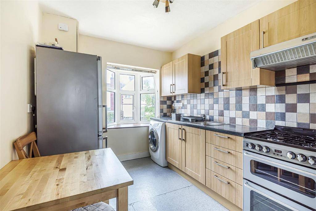 Park Chase, WEMBLEY PARK 2 bed flat £379,950