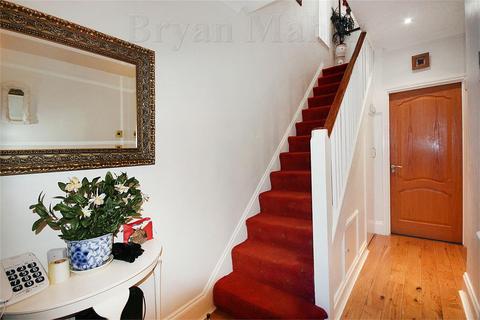13 Forest Gate, London, NW9 0SP