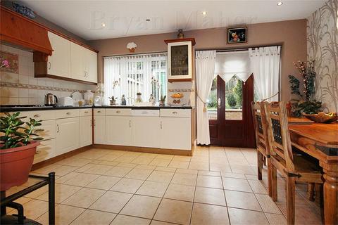 13 Forest Gate, London, NW9 0SP
