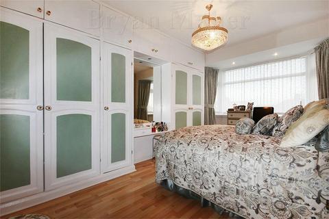13 Forest Gate, London, NW9 0SP