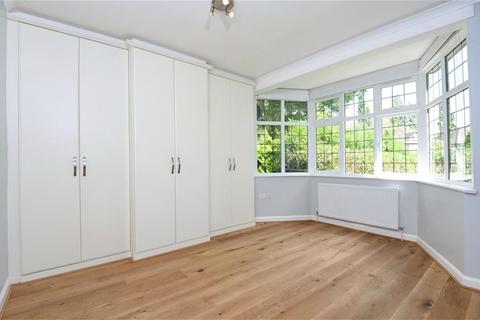 26 Leith Close, London, NW9 8DE