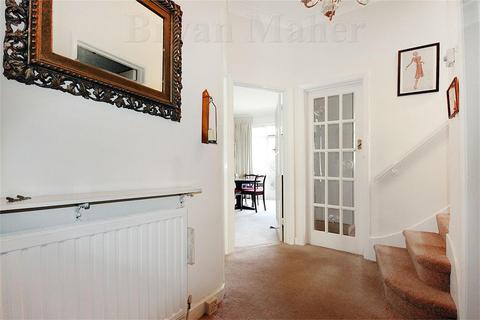 25 Ravenscroft Avenue, Wembley, HA9 9TJ