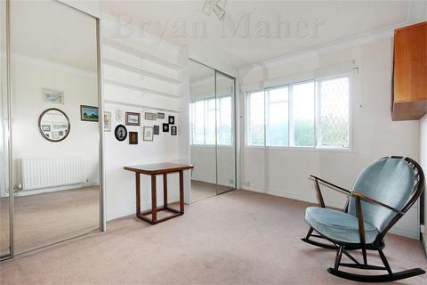 25 Ravenscroft Avenue, Wembley, HA9 9TJ