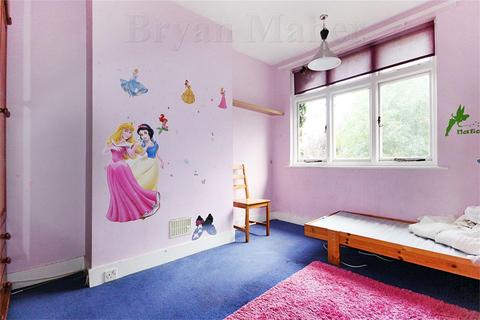 29 Meadow Way, Wembley, HA9 7LB