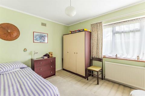 10 Mayfields Close, Wembley, HA9 9PP