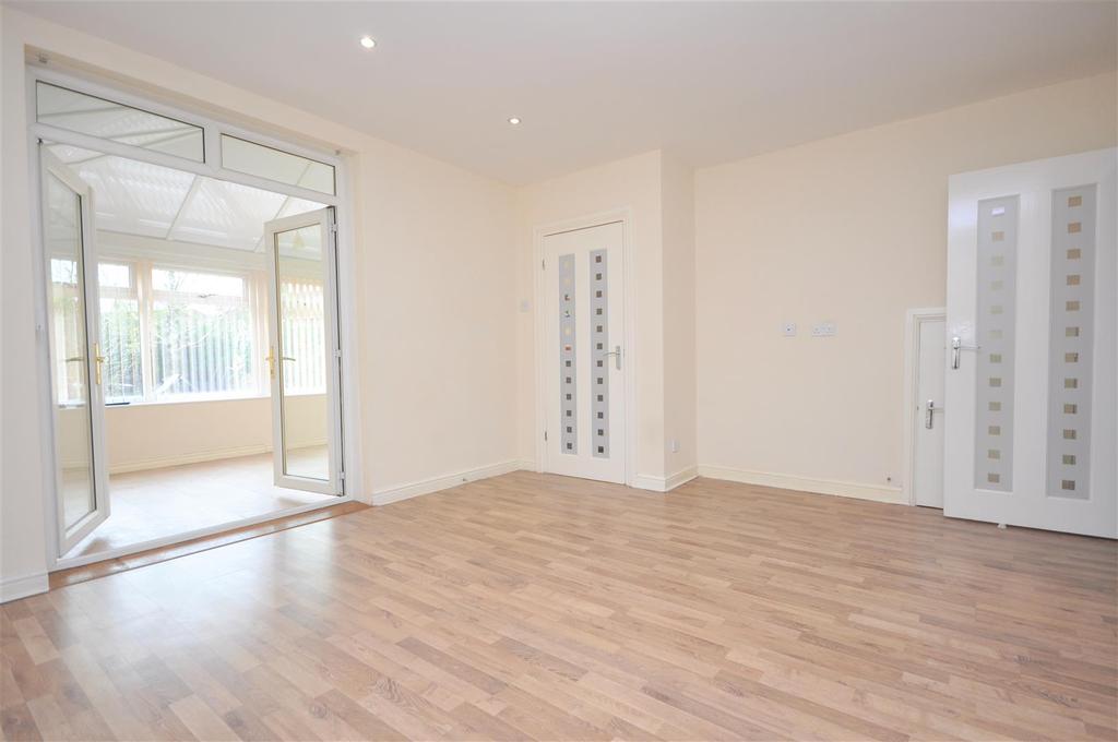 St. Philips Grove, York 4 bed semidetached house £995 pcm (£230 pw)