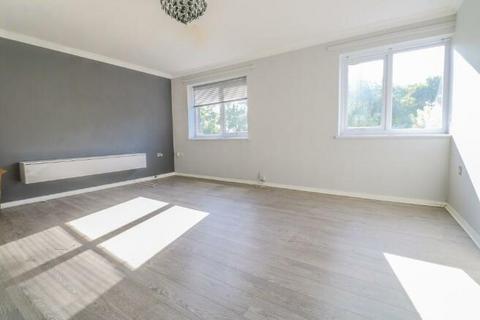 2 bedroom apartment to rent, Broadmeads, Ware SG12