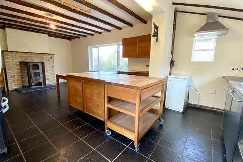 Maesyfedwen Lon Glanfred, Llandre, Bow Street, SY24 5BY