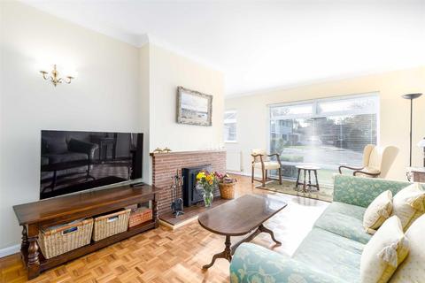 13 Balliol Close, Tackley, Kidlington, OX5 3AS